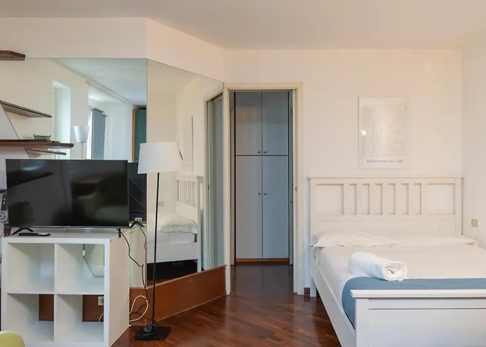 Xenia - Lovely In Corso Genova 10 Min From Duomo Appartement