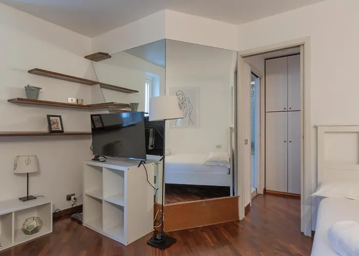 Xenia - Lovely In Corso Genova 10 Min From Duomo Appartement *