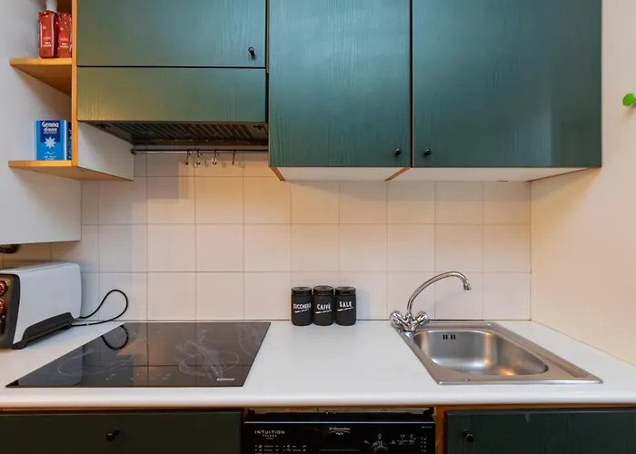 Appartement Xenia - Lovely In Corso Genova 10 Min From Duomo Milaan