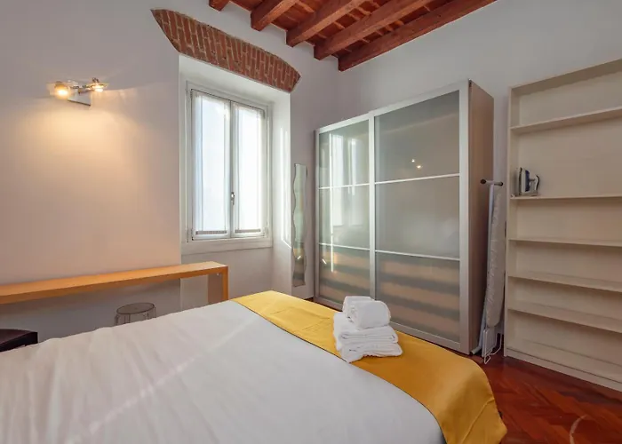 Xenia - Historic Two-room In Navigli Area * Milano