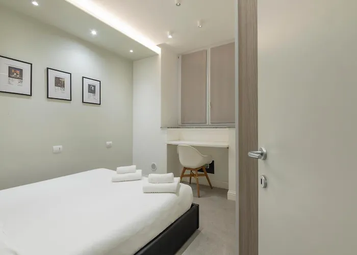 Xenia - Spacious Three-room In Moscova Area * Mediolan