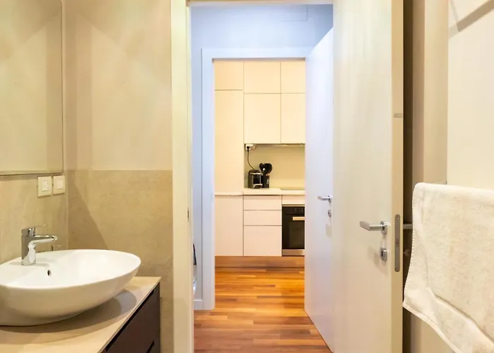 Luxury Flat - Wifi, Ac, Walk To Brera & Duomo *