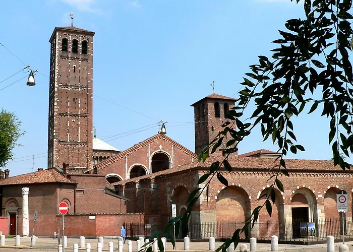 Sant'ambrogio Historic - In Front Of Cattolica * Milano
