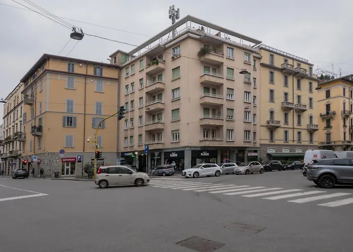 Spacious 2bdr With Balcony Arco-sempione Area, By Rentopolis * Милан