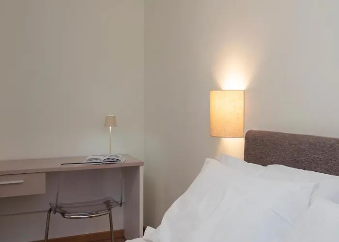 Spacious 2bdr With Balcony Arco-sempione Area, By Rentopolis Апартаменты Милан