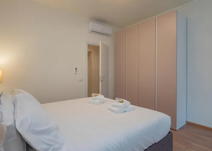 Апартаменты Spacious 2bdr With Balcony Arco-sempione Area, By Rentopolis *