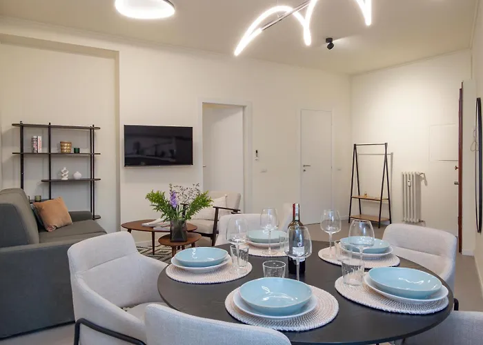 Spacious 2bdr With Balcony Arco-sempione Area, By Rentopolis Апартаменты