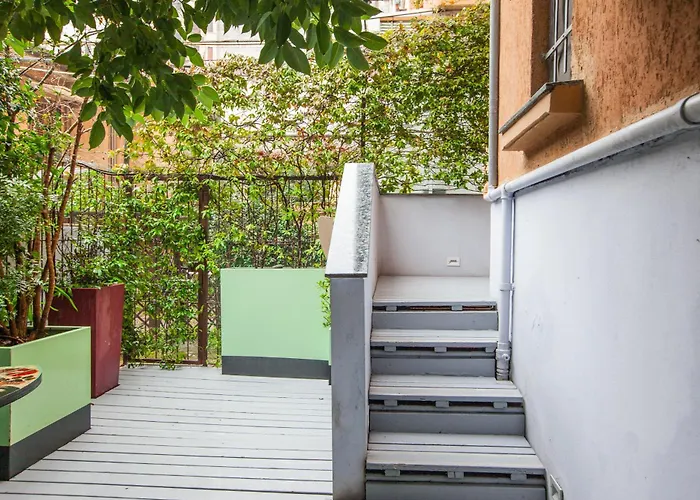 Boutique Con Cortile-design&fashion District Apartman *