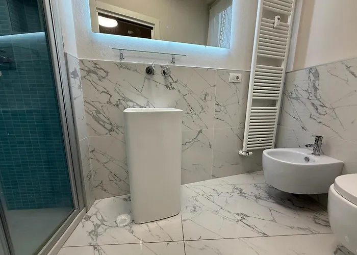 Apartmán Sunny Design Penthouse 2br 2ba 8 Min To Duomo *