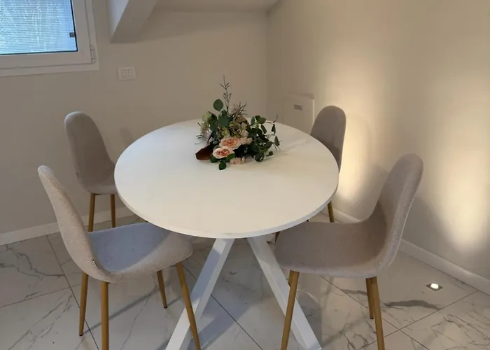 Sunny Design Penthouse 2br 2ba 8 Min To Duomo * Milán