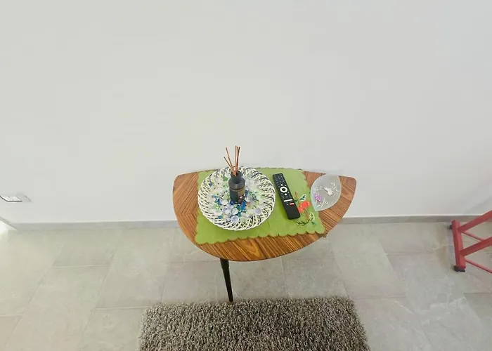 Apartment Tolstoi 83 *