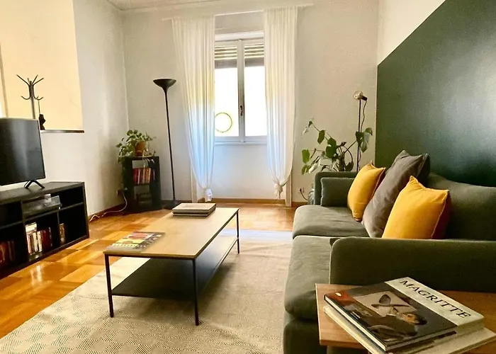 Apartment Downtown Chic - Quiet Retreat With Free Wifi & Air Conditioning