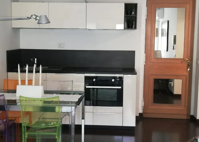 Delightful Two-room In Brera 公寓