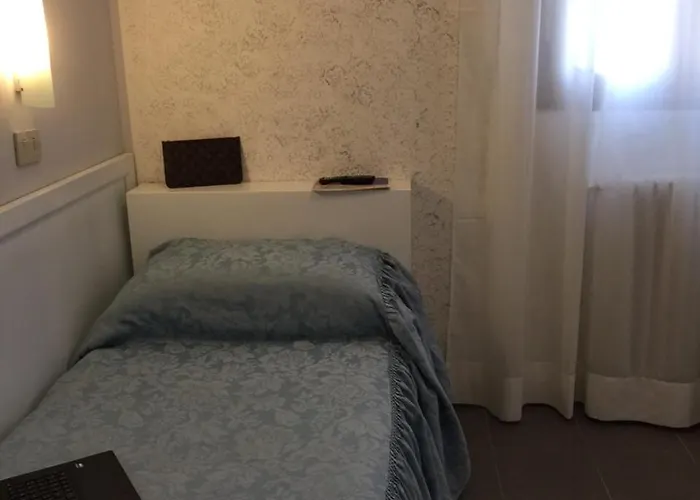 Szálloda New H Marte 81