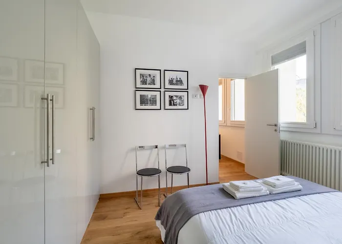 Duomo Line - Cozy, Modern Designed Flat דירה מילאנו
