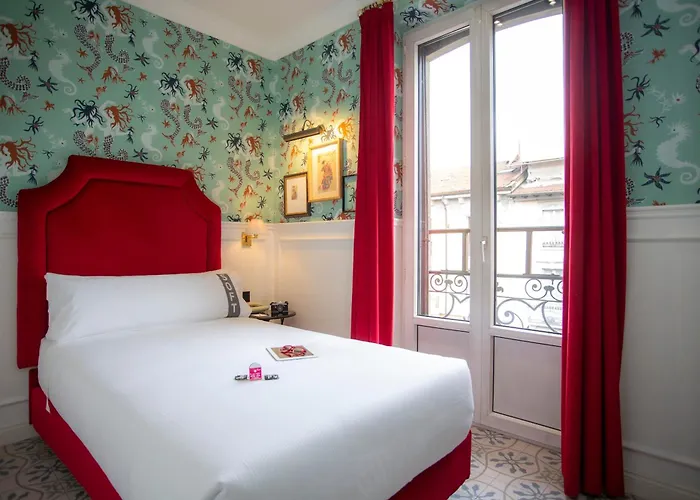 Otel Casual Eclettico