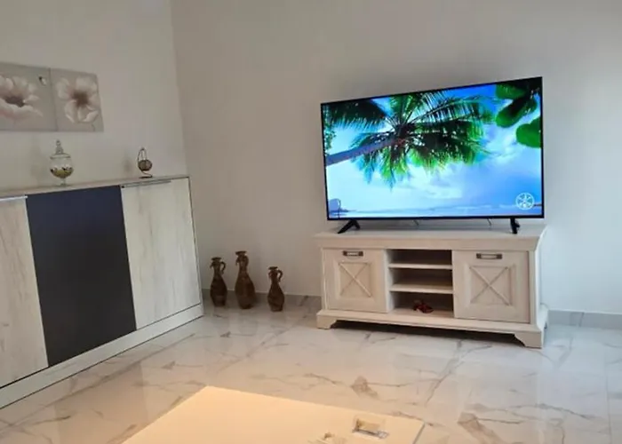 Felicia's Apartment *