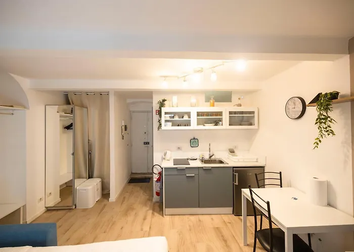 Elegante Loft In Porta Romana 아파트
