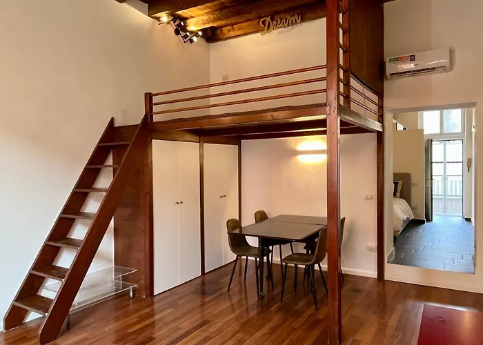 Chinatown House - Sempione Park Apartment Milan