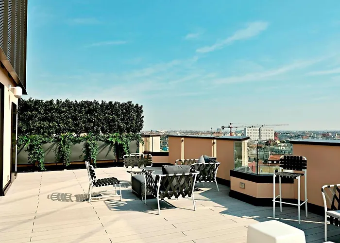 شقة San Babila Duomo View With Shared Rooftop Terrace *