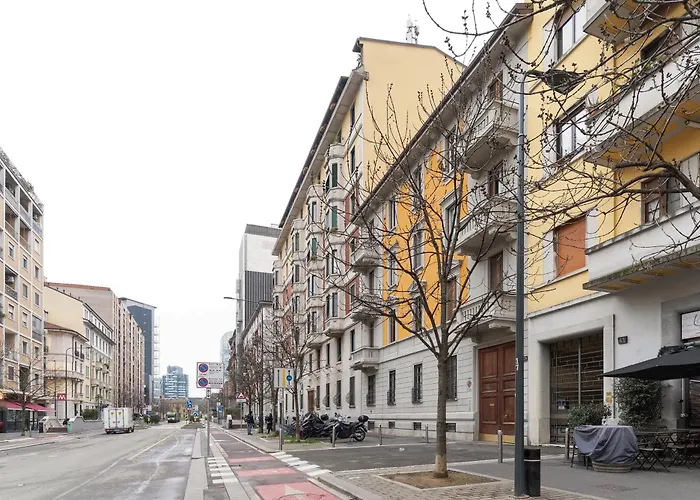 Garibaldi - Isola - Luminoso Bilocale Con Balcone Appartamento Milano