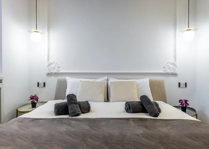 Station, Luxury & Modern With Comfort! Apartman *