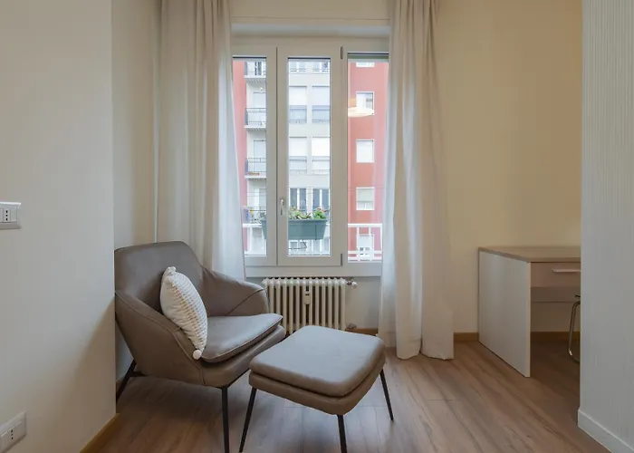 Spacious 2bdr With Balcony Arco-sempione Area, By Rentopolis Апартаменты Милан