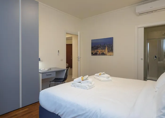 Spacious 2bdr With Balcony Arco-sempione Area, By Rentopolis Милан
