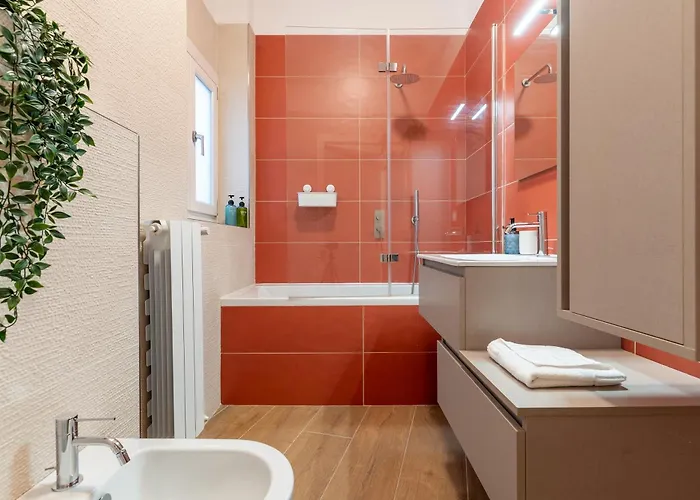 Moscova Luxe - Elegant With 2 Bathrooms Apartament