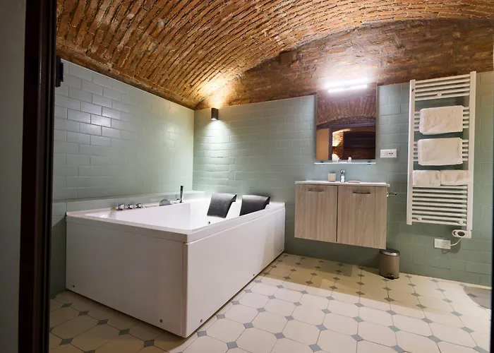 Appartamento Emme Loft I Flower Moon - Boutique Loft With Jacuzzi