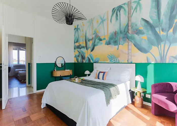 The Rent - Wonderful Multi-bedroom With Terrace In The Area Of Colonne Di San Lorenzo Appartement