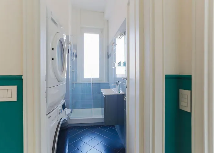 The Rent - Wonderful Multi-bedroom With Terrace In The Area Of Colonne Di San Lorenzo Appartement