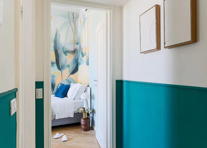 The Rent - Wonderful Multi-bedroom With Terrace In The Area Of Colonne Di San Lorenzo Appartement *
