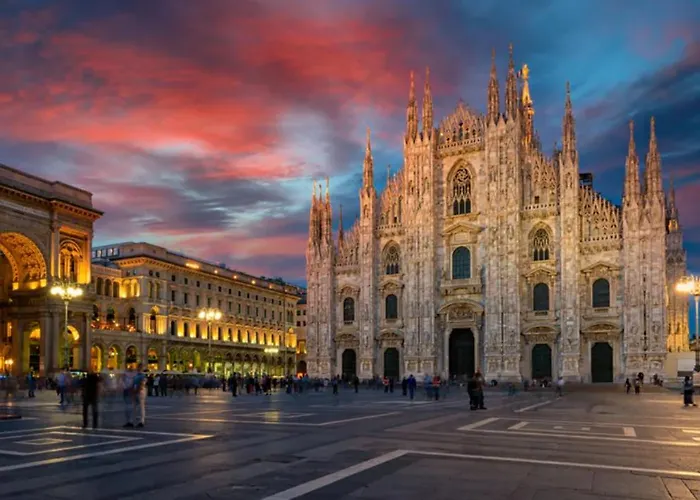 Bilocale In Bande Nere-metro Rossa Duomo شقة