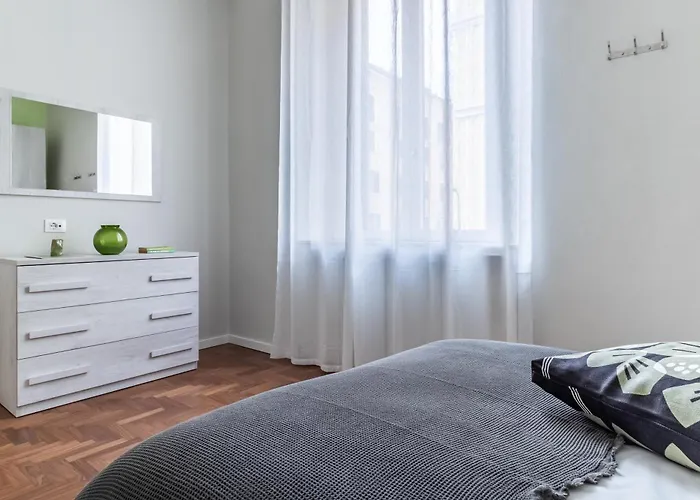 아파트 Design Penthouse In Porta Venezia *