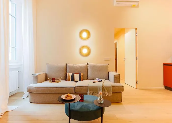 The Rent - Characterful Two-bedroom Flat Steps From Palestro Daire Milano