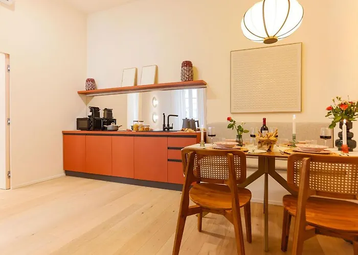The Rent - Characterful Two-bedroom Flat Steps From Palestro Daire