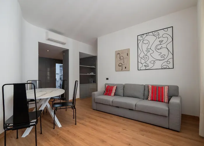 Italianflat - Elegant Flat With Balcony M4 Tricolore - 7 Pax Milán