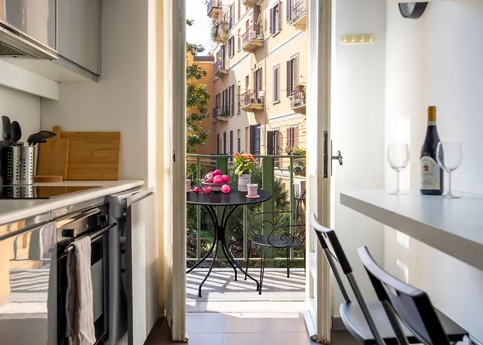 Italianflat - Elegant Flat With Balcony M4 Tricolore - 7 Pax Milán