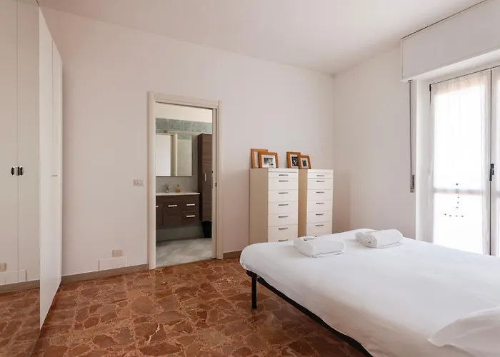 Youhosty - Da Cermenate 12 Apartament