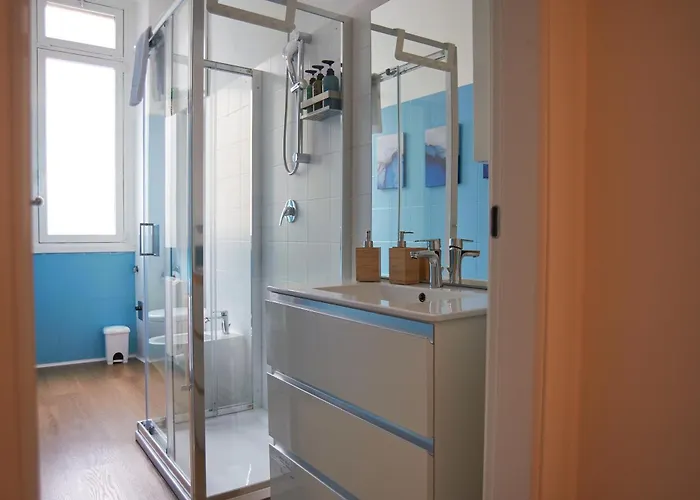 Apartman Design & Comfort A Metro A 2 Min *