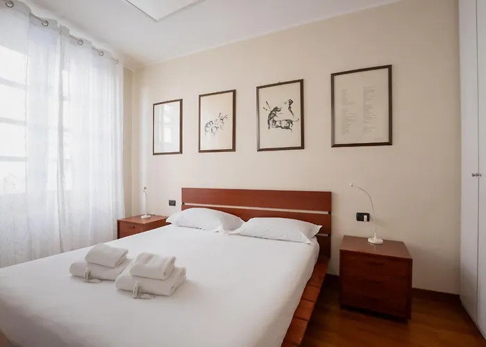 Via Dei Fabbri Leonardo Apartment - Milan City Centre - Cattolica & Navigli Area Διαμέρισμα *