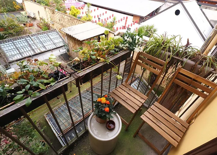54 - Cozy - Near Metro Apartament