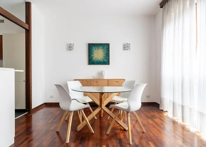 Apartmán Wonderful Three-room Just Few Minutes Away From Mm Tricolore *