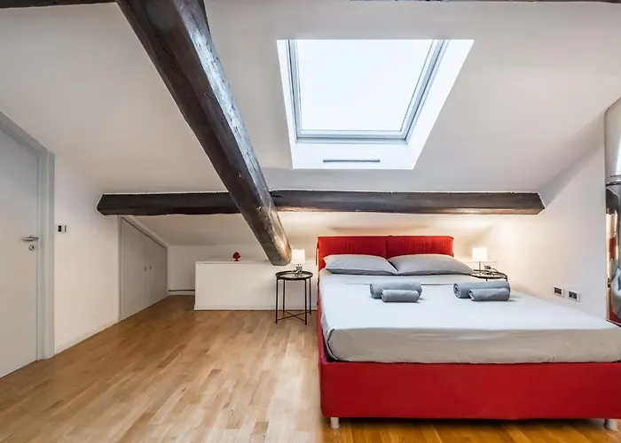 Lägenhet Vivimihome - Elegant 10 Minutes From The Duomo Milano