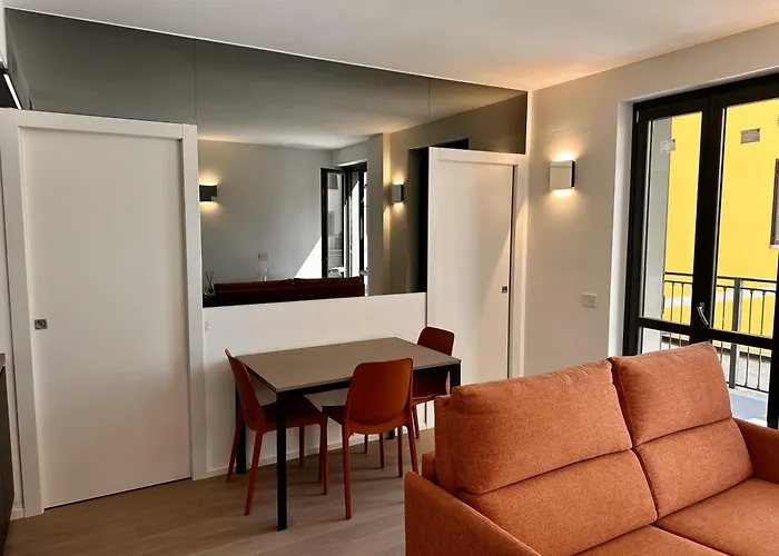 Apartment Navigli Relax With Private Balcony And Parking