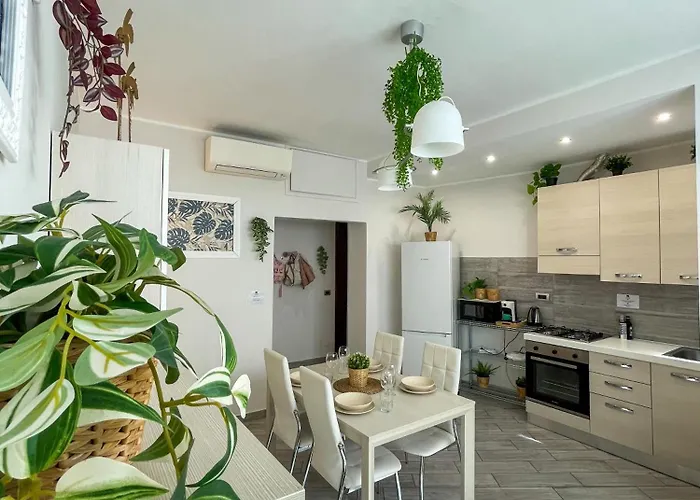 In Town - Life Near San Siro Stadium Metropolitana M1 - M5 *