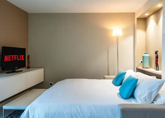 Navigli-duomo - Design Apartment, Netflix, Wi-fi Апартаменты *