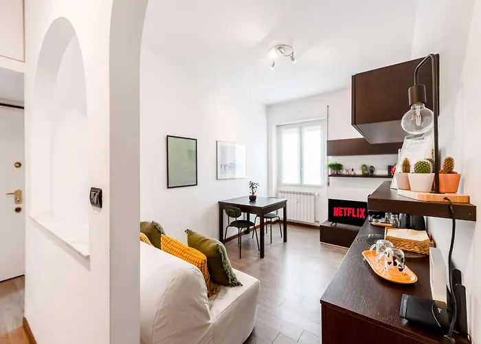 Appartamento Al 7 Cielo Certosa District *