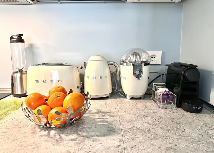 Apartament Casa Angelo Design Flat - Milan, Porta Venezia, 3 Metro Stops Duomo Mediolan
